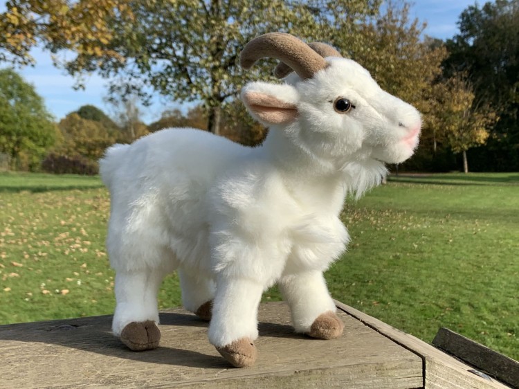 Kozioł śnieżny Uni-Toys – naturalnie wyglądająca maskotka