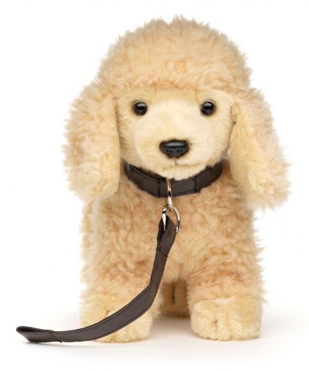alt="Pluszak pudel ze smyczą Uni-Toys 30 cm – realistyczna maskotka"