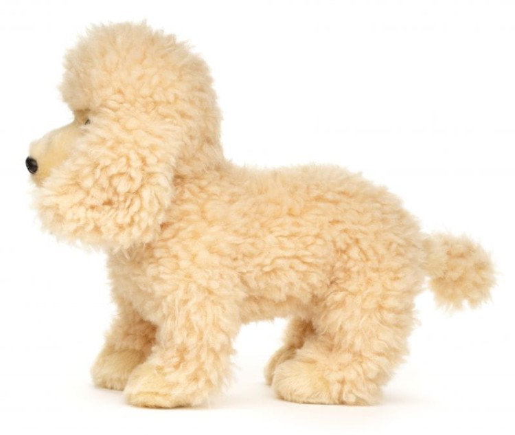 alt="Maskotka pudel 30 cm – kremowy pluszak eco friendly"