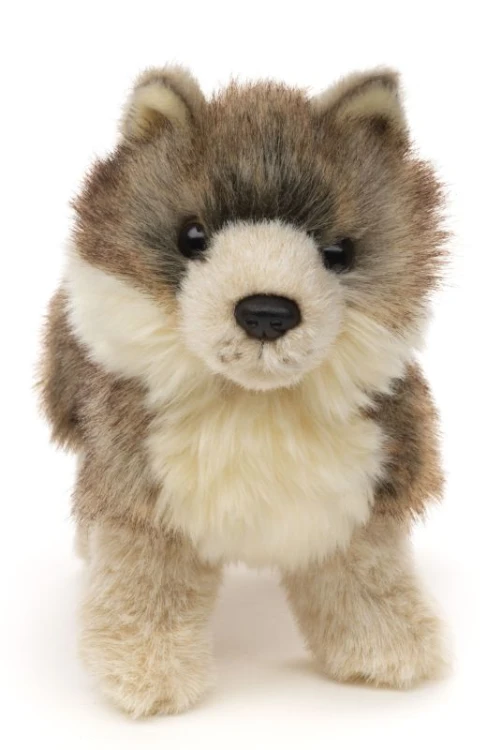 Pluszowy wilczek Uni-Toys 21 cm wysokości widok z przodu