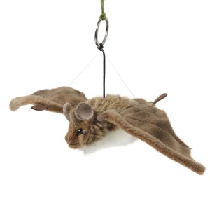 Mały pluszak nietoperz Living Nature 23 cm z rozłożonymi skrzydłami