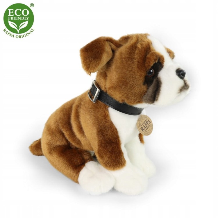 alt="Pluszowy bokser Rappa , zdjęcie z boku– realistyczna maskotka o brązowo-białym umaszczeniu"