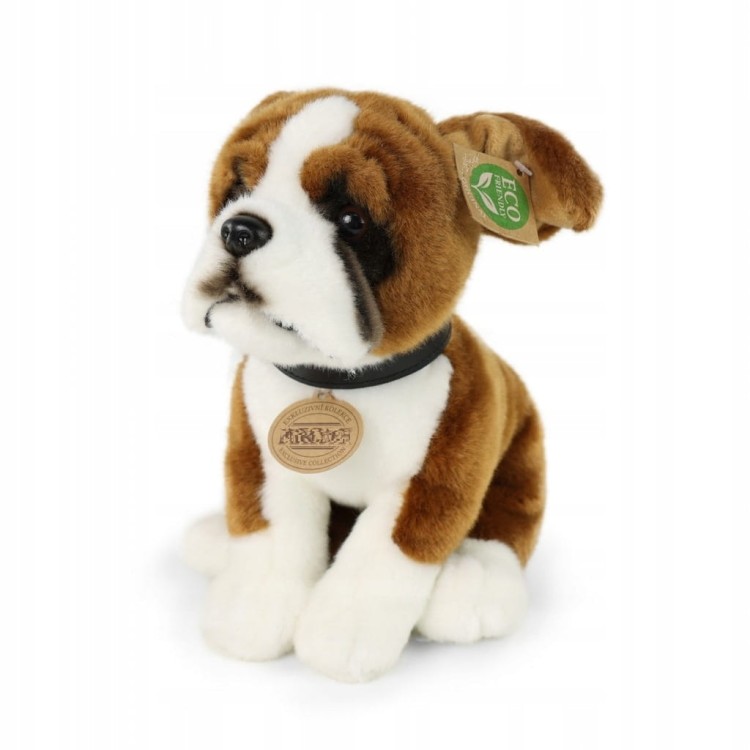 alt="Pluszowy bokser Rappa – realistyczna maskotka o brązowo-białym umaszczeniu"